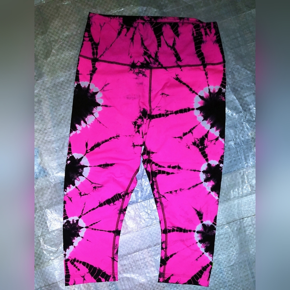 Shocking Pink Tie-Die for Zumba Hearts High Waist Capri Leggings Large Med Small - Picture 3 of 3